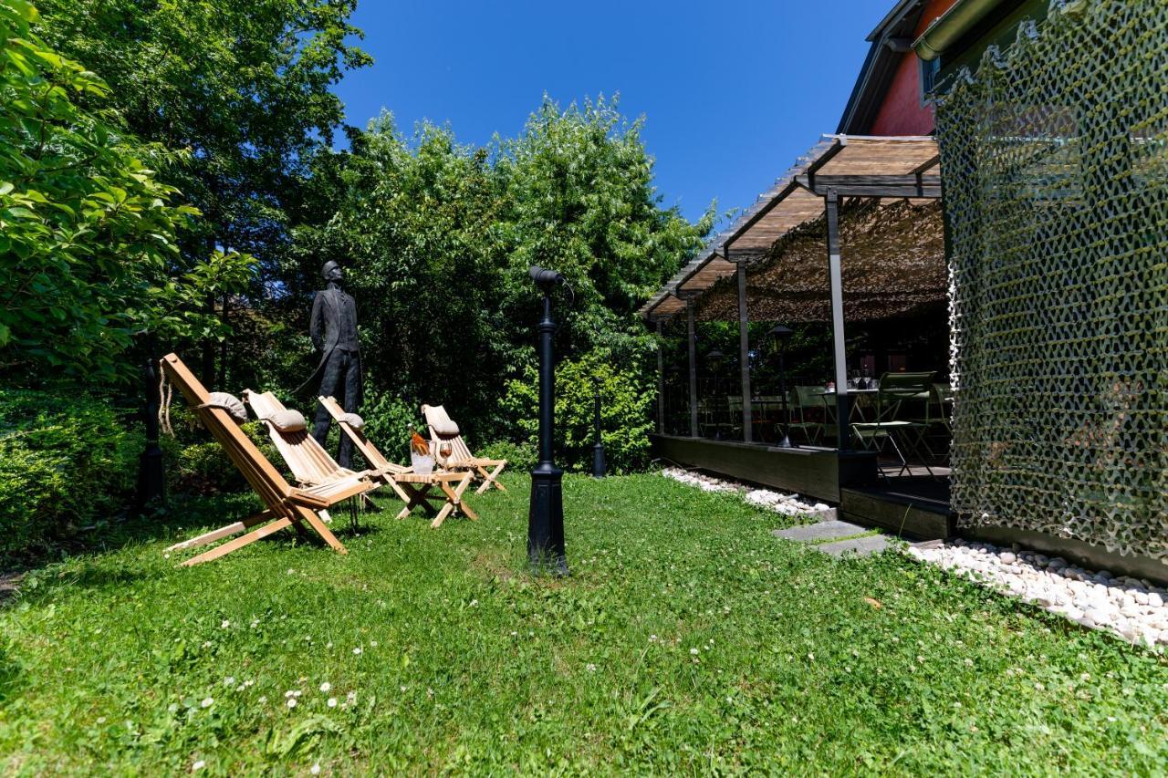 La Maison Rouge Chambery Exterior photo